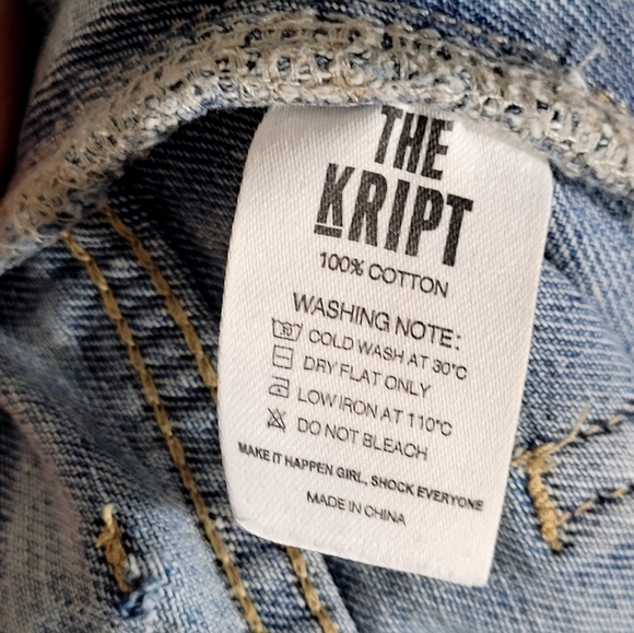 The Kript Lightwashed Crossover Jeans - Picture 6 of 6